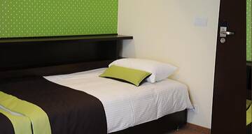 Фото номера Двухместный номер с 2 отдельными кроватями Отель Hotel Klaudia г. Juszczyn 2