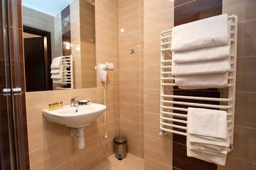 Фото номера Классический семейный номер Отель Hotel Klaudia г. Juszczyn 5