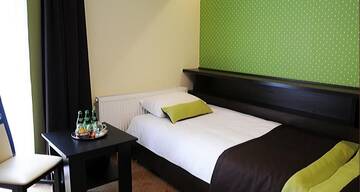 Фото номера Трехместный номер Отель Hotel Klaudia г. Juszczyn 9